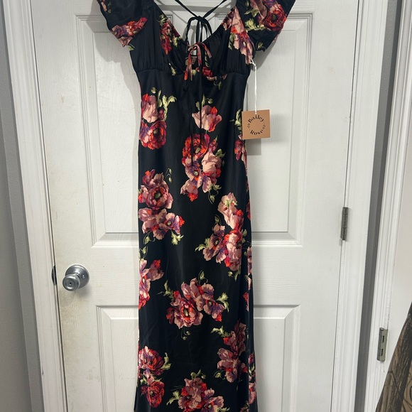 NWT! Rosie’s black satin maxi dress size small - Picture 3 of 6